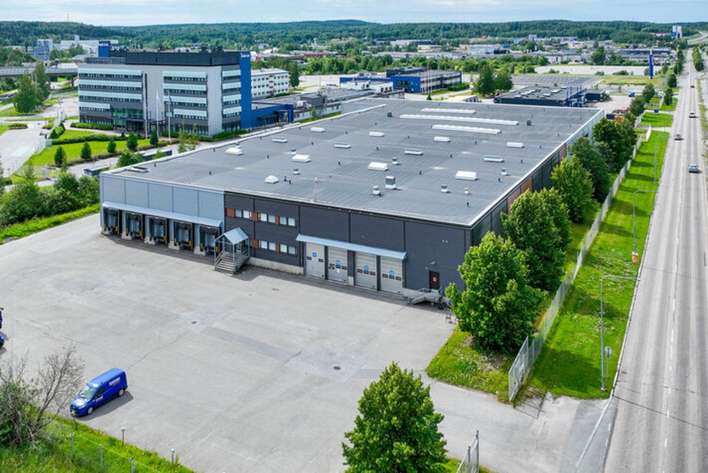 Liiketila, 7 200 m², sarankulma, Tampere