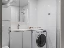 Kylpyhuone on toimiva kokonaisuus