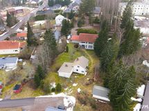 Molemmat ostettavissa olevat kiinteistöt (Oravatie 7 erillinen ilmoitus)