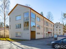 Julkisivu