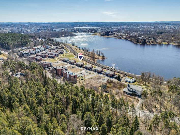 Rivitalo, 4-5h+k+wc+kph+s+lasit.parv+terassi+ak, 123,5 m², Sairionranta