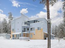 Julkisivu