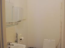 Vierashuoneen WC