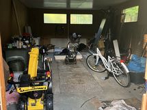 Autotalli (rasvamontulla)