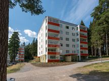 KOTIIN JOHTAVALLA TIELLÄ!