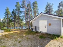 Pihapiirissä oma iso tilava kylmä ulkovarasto