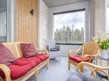 Tilava lasitettu parveke