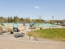 Vennyn puisto kutsuu leikkimään