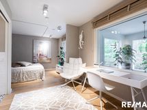 Yläkerran iso makuuhuone