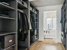 Walki-in closet