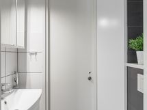 Erillinen wc on remontoitu linjasaneerauksen yhteydessä v. 2015.