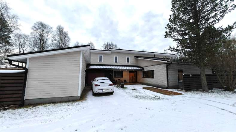 Omakotitalo, 6h+k+khh+s+as, 218/272 m², Kaasila, Outokumpu