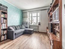 Viihtyisä olohuone ja keittiö on heti jatkeena!