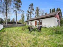 Hyyppäpolku 6 - Vipstigen 6