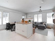 Keittiössä saareke