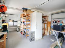 Ulkovarasto sisältä