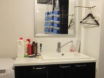 Kylpyhuoneen kaapisto