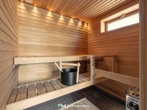Oma sauna ja siellä ikkuna