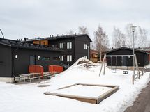 Taloyhtiön leikkipiha