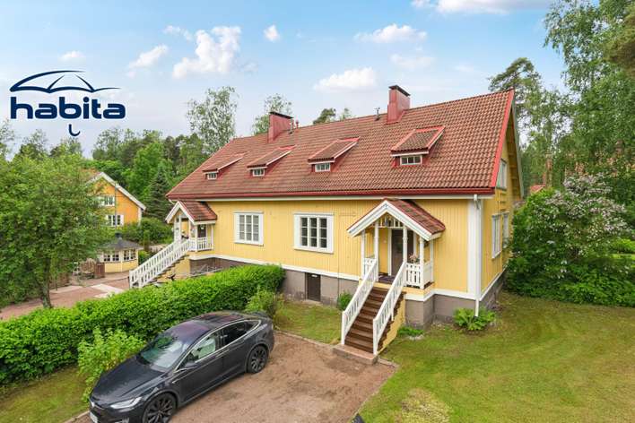 Rivitalo, Juuri täysin saneerattu, käyttämätön, oma sauna, rauhallinen sijainti., 87/92 m², Karhula, Kotka