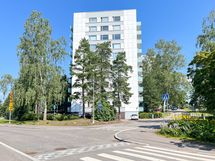 Omalla tontillaan sijaitseva yhtiö on peruskorjattu. Mm. putkiremontti on jo tehty.
