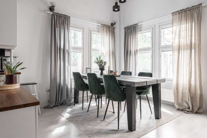 Omakotitalo, 4h, k, s, kph, 2wc, takkahuone, khh, parvi, 124/160 m², Pirtti