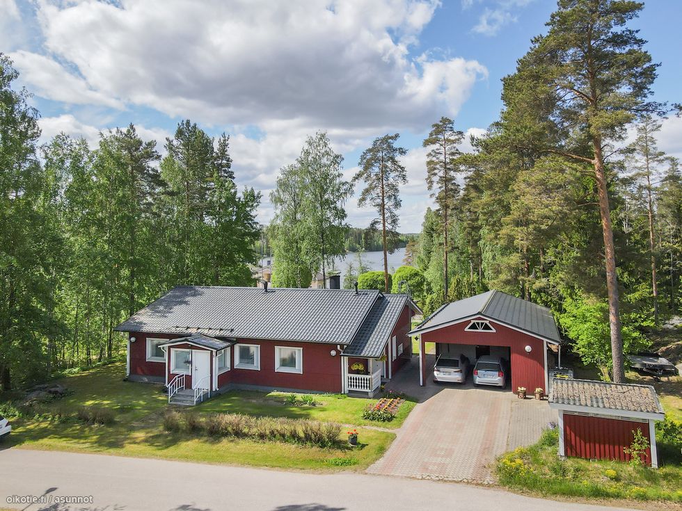 145 m² Laukuslahdentie 5, 54530 Luumäki Omakotitalo myynnissä - Oikotie  17308919