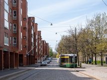 Lähin ratikkapysäkki 100 m päässä