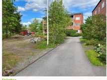 taloyhtiön sisäpihaa