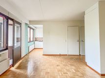 Tilava ja valoisa parvekkeellinen yksiö loistosijainnilla Tikkurilan kattavien palveluiden äärellä!