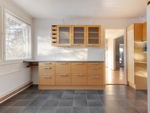 Säilytystilaa on varsin runsaasti.