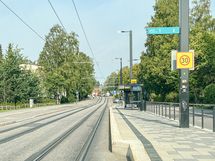 Raidejokeri kulkee Oulunkylän läpi.