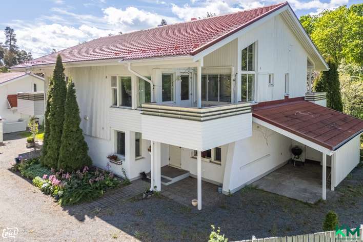 Paritalo, 5h, k, s, ph, 2x wc, khh, et, vh, tk, autokatos, 142 m², Keskusta, Kangasala