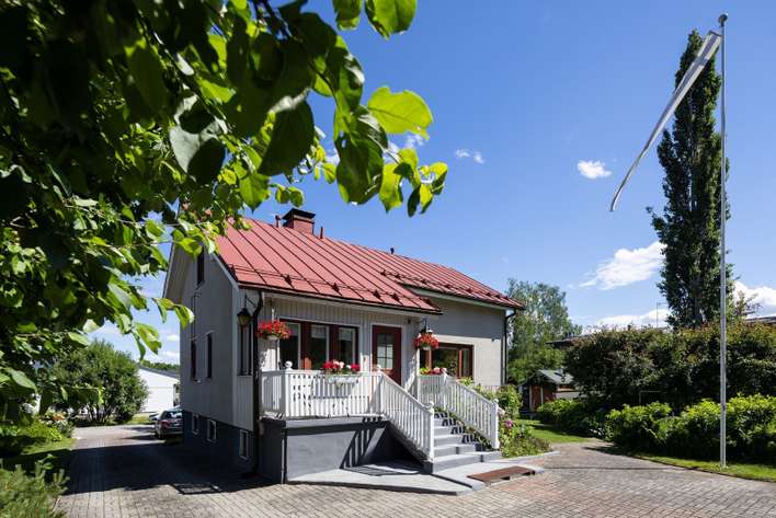 Omakotitalo, 4mh+oh+k+2wc+kph/wc+s+ask.h+at+var, 129/204 m², Matari, Vantaa