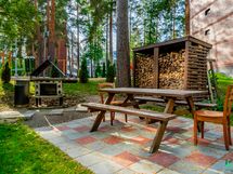 Asukkaille grillipaikka