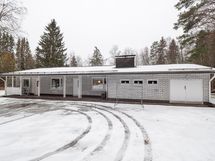 Julkisivu