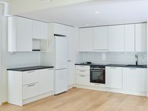 Keittotila olohuoneesta katsottuna