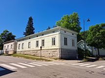 Julkisivu kadulta