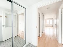 Asunto soveltuu pohjaratkaisun ansiosta hyvin myös kimppakämpäksi.