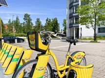 Ylä-Malmintorilta, n.600m päästä löydät kaupunkipyörät, sekä myös mm. Prisman.