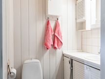 Erillinen wc alakerrassa