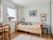 Yläkerran toinen makuuhuone