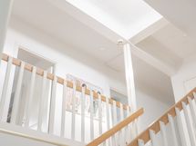 Portaikko 2. kerrokseen