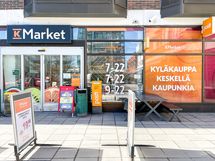 K-Market ja S-market palvelevat n. 500m päässä.