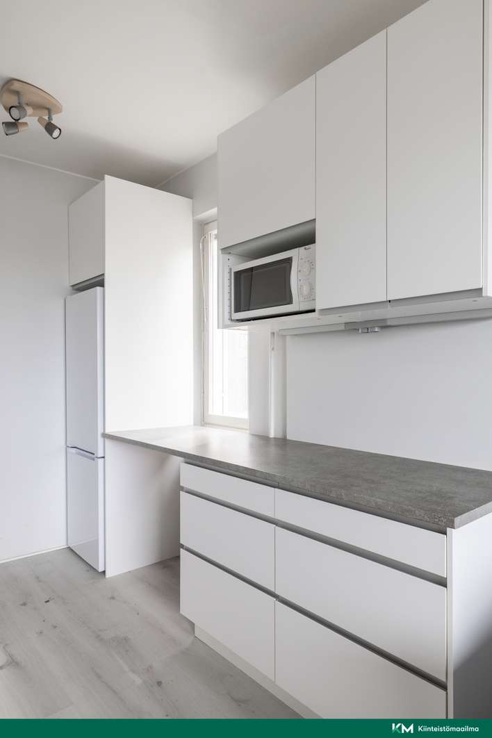 Kerrostalo, 2h, keittokomero, kylpyhuone, lasitettu parveke, 48,5 m², Viherlaakso – pohled 3