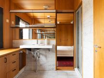 Yläkerran isompi kylpyhuone