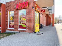 Alepalle kävelee muutaman minuutin.
