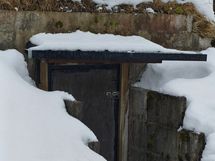 Maakellari yhteinen naapurin kanssa