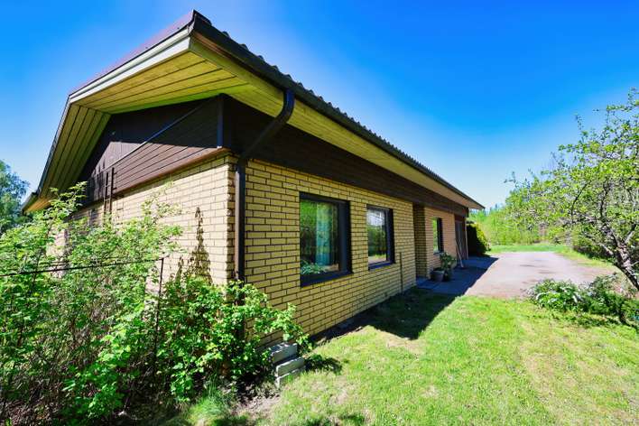 Omakotitalo, 5h+k+s+kph+erill.wc+vh+2x var, ak, at, 128/155 m², Hakumäki, Ikaalinen