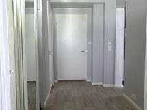 Eteinen